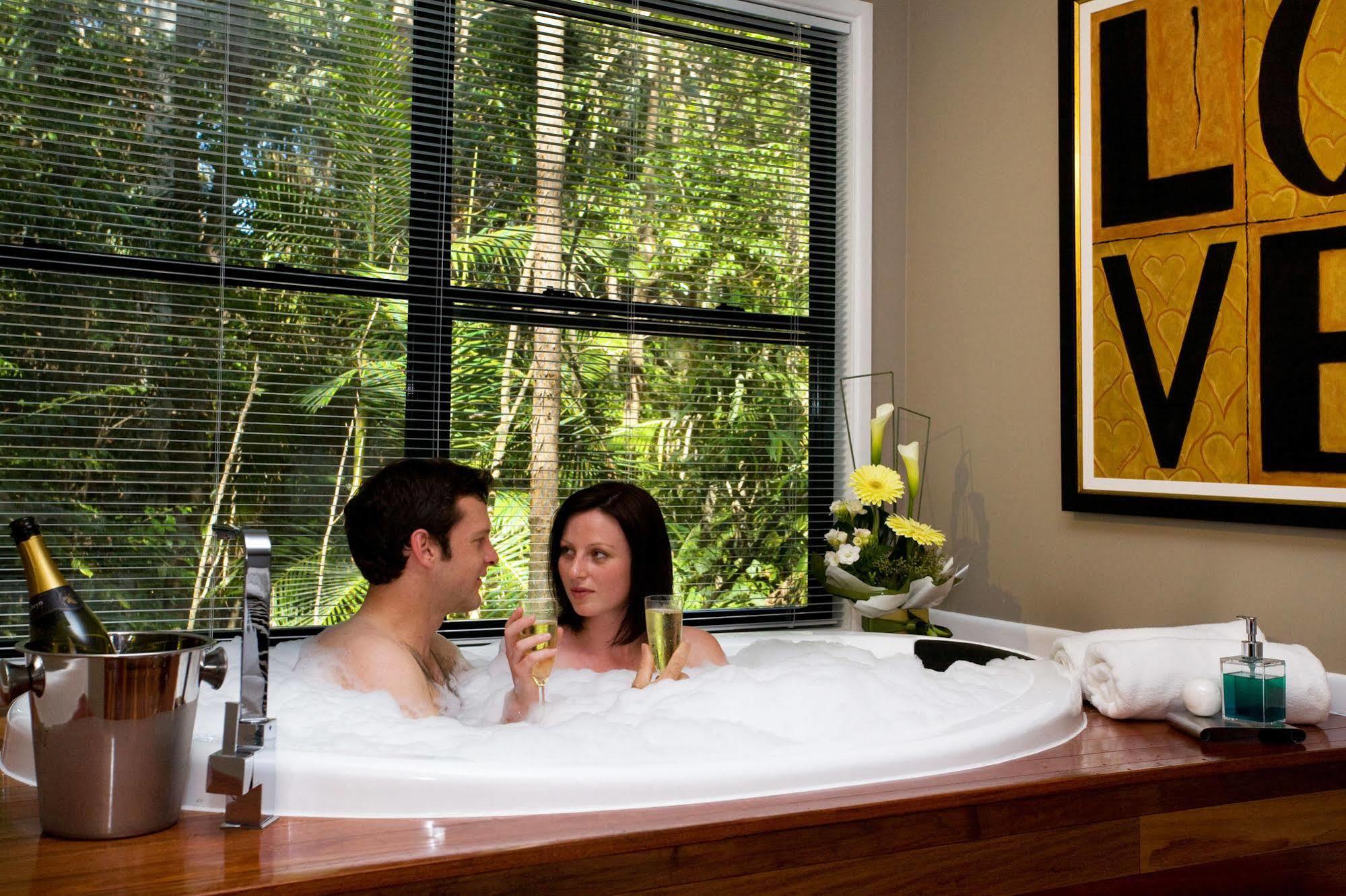 Amore On Buderim Rainforest Cabins Sunshine Coast Екстер'єр фото